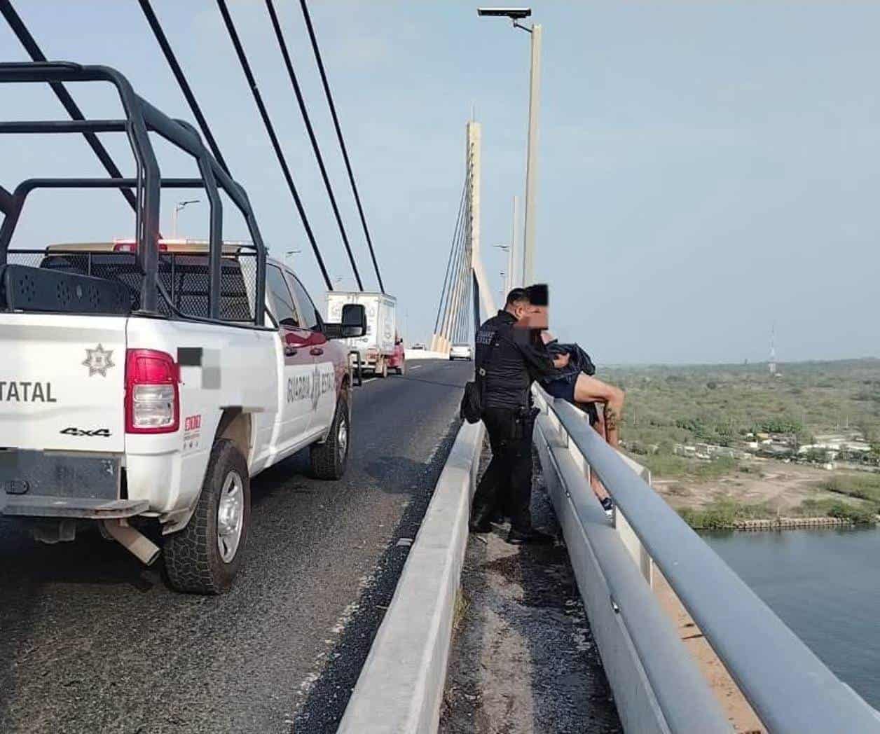 Salva Guardia Estatal a hombre de arrojarse del Puente Tampico