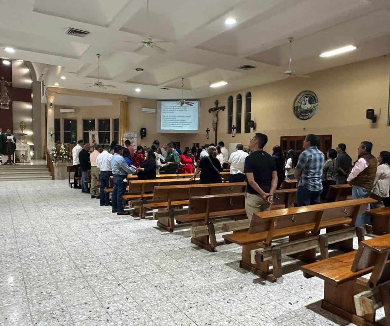 Invitan a cita romántica con Dios en la Cristo Rey