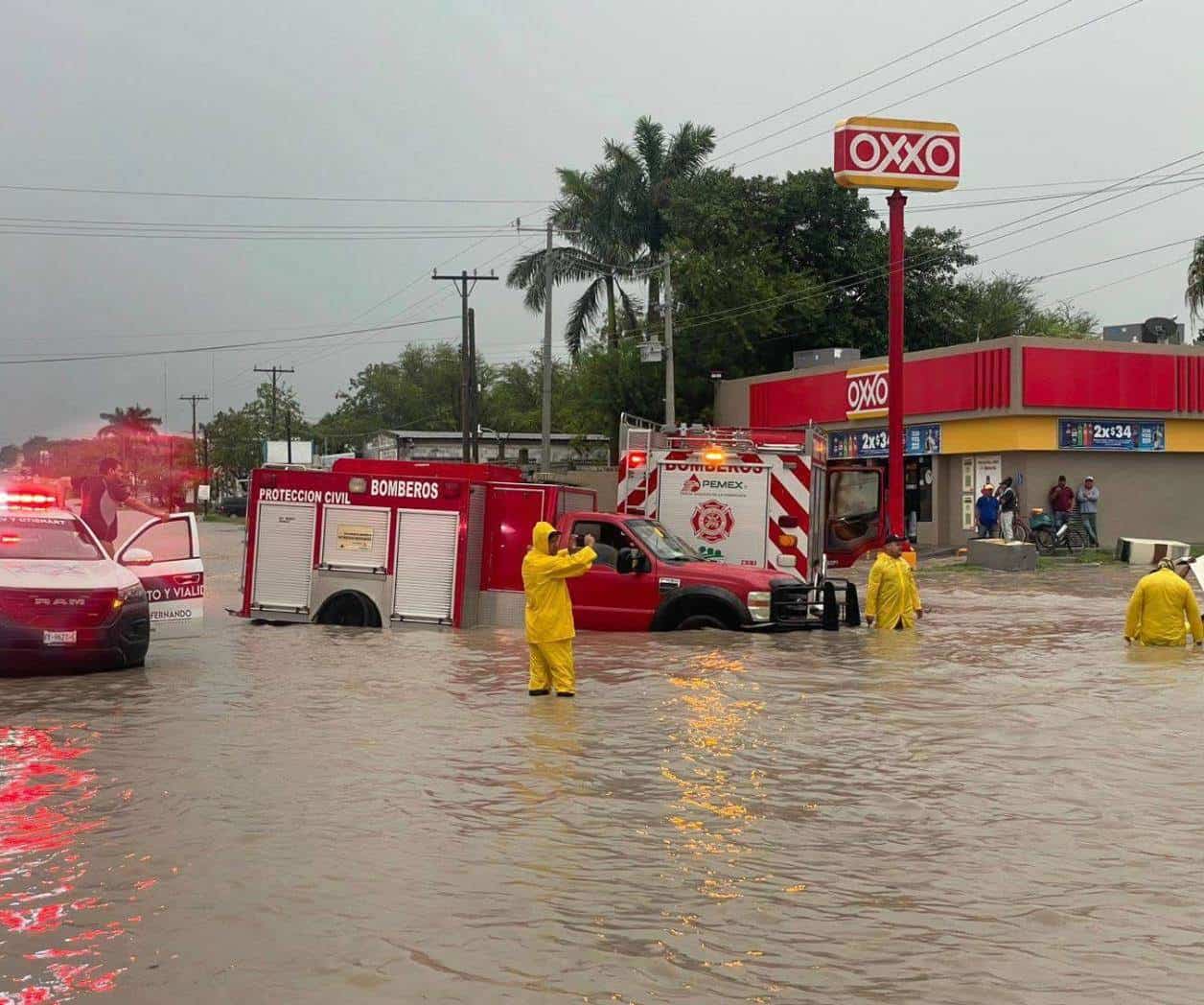 Tromba de 40 minutos colapsa a San Fernando