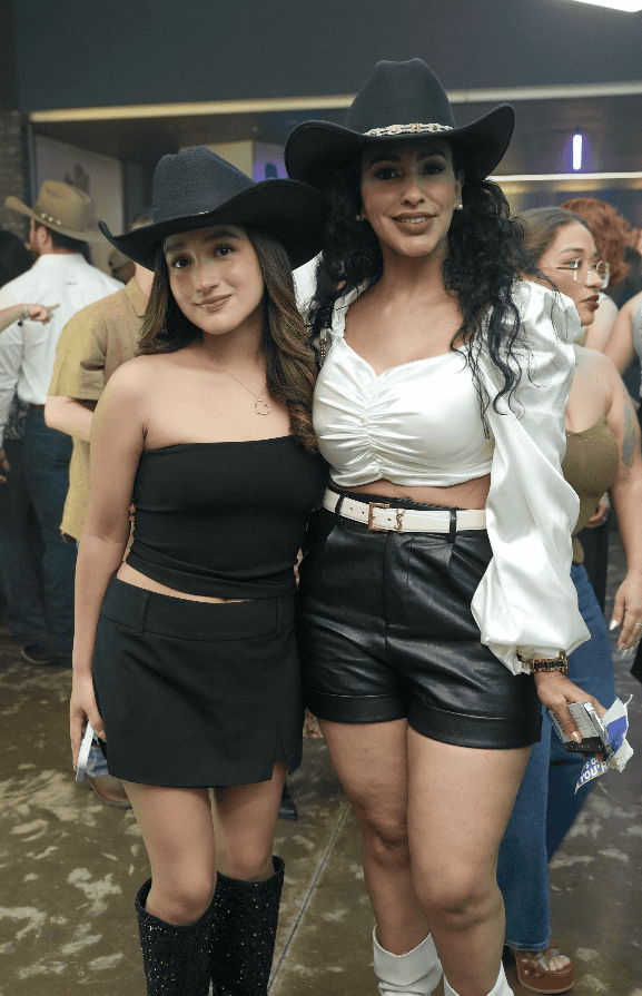 Ana Ramírez y Kendra Pérez.