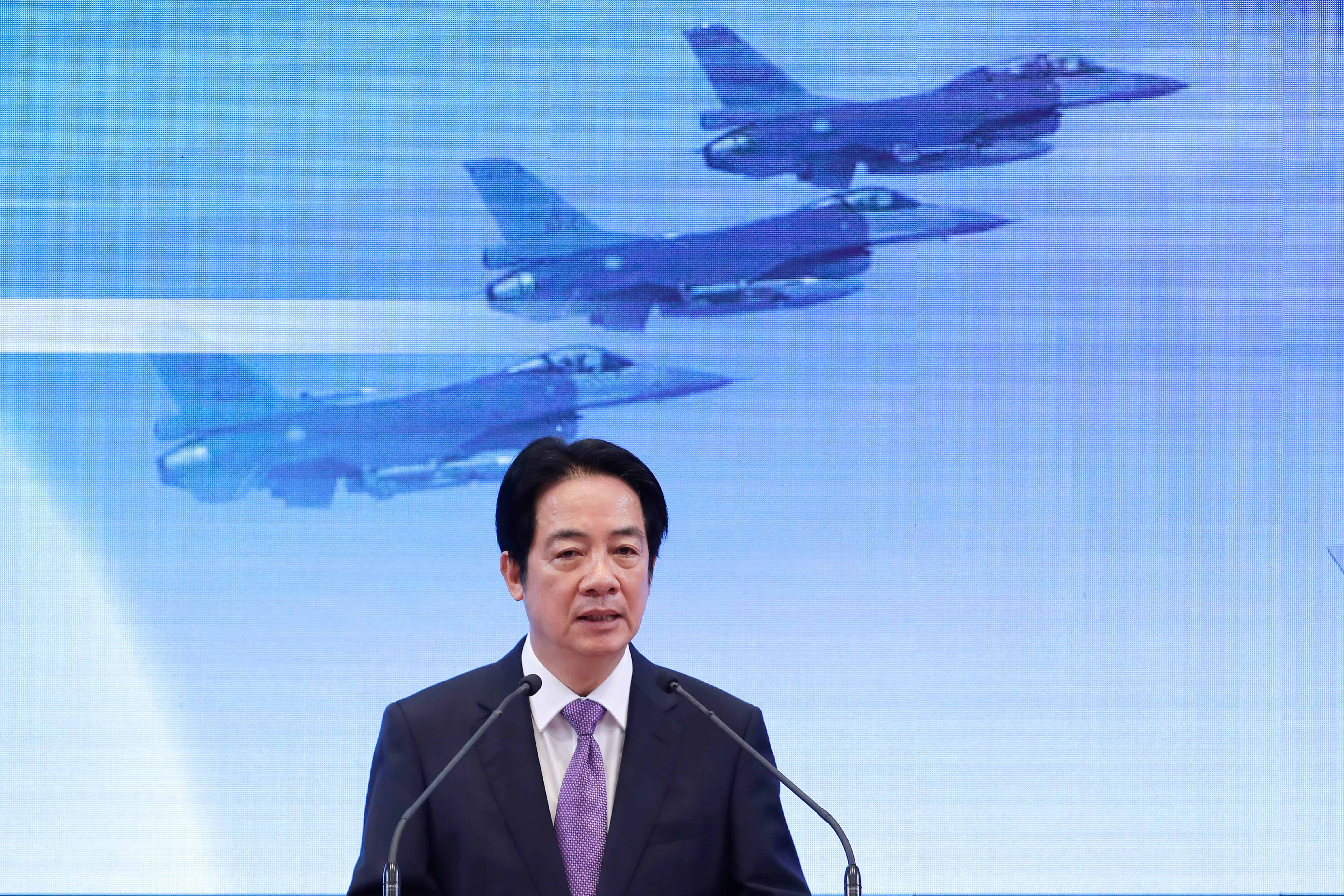 Taiwán niega pausa en venta de armas de EU