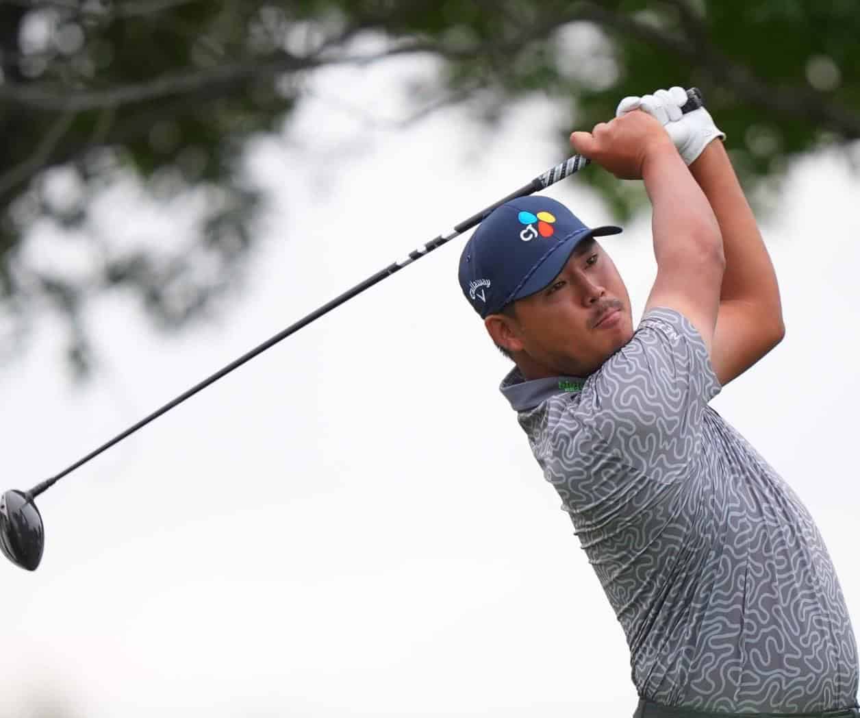Si Woo Kim se aferra al liderato en Byron Nelson