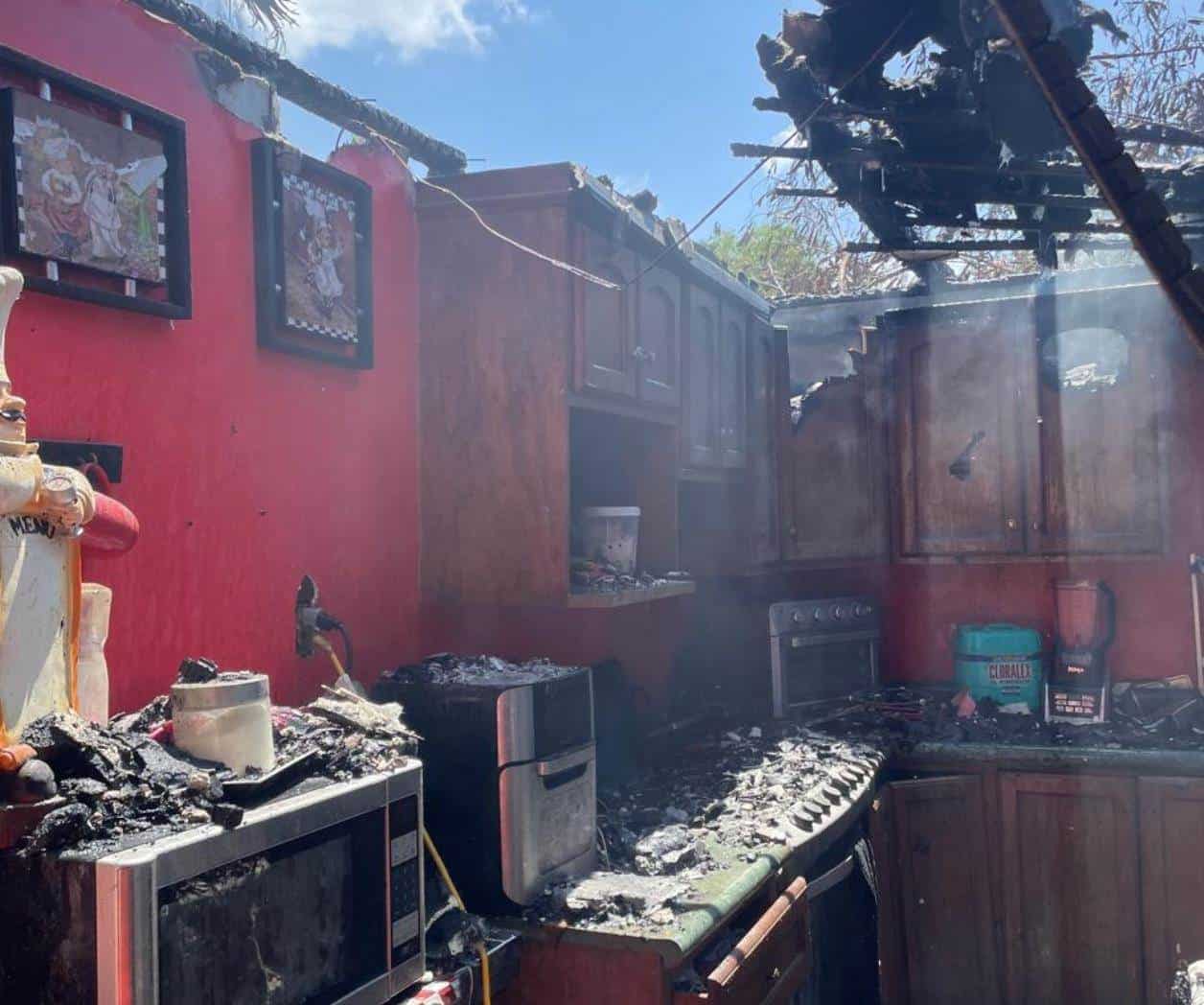  Incendio consume techo de vivienda en Río Bravo
