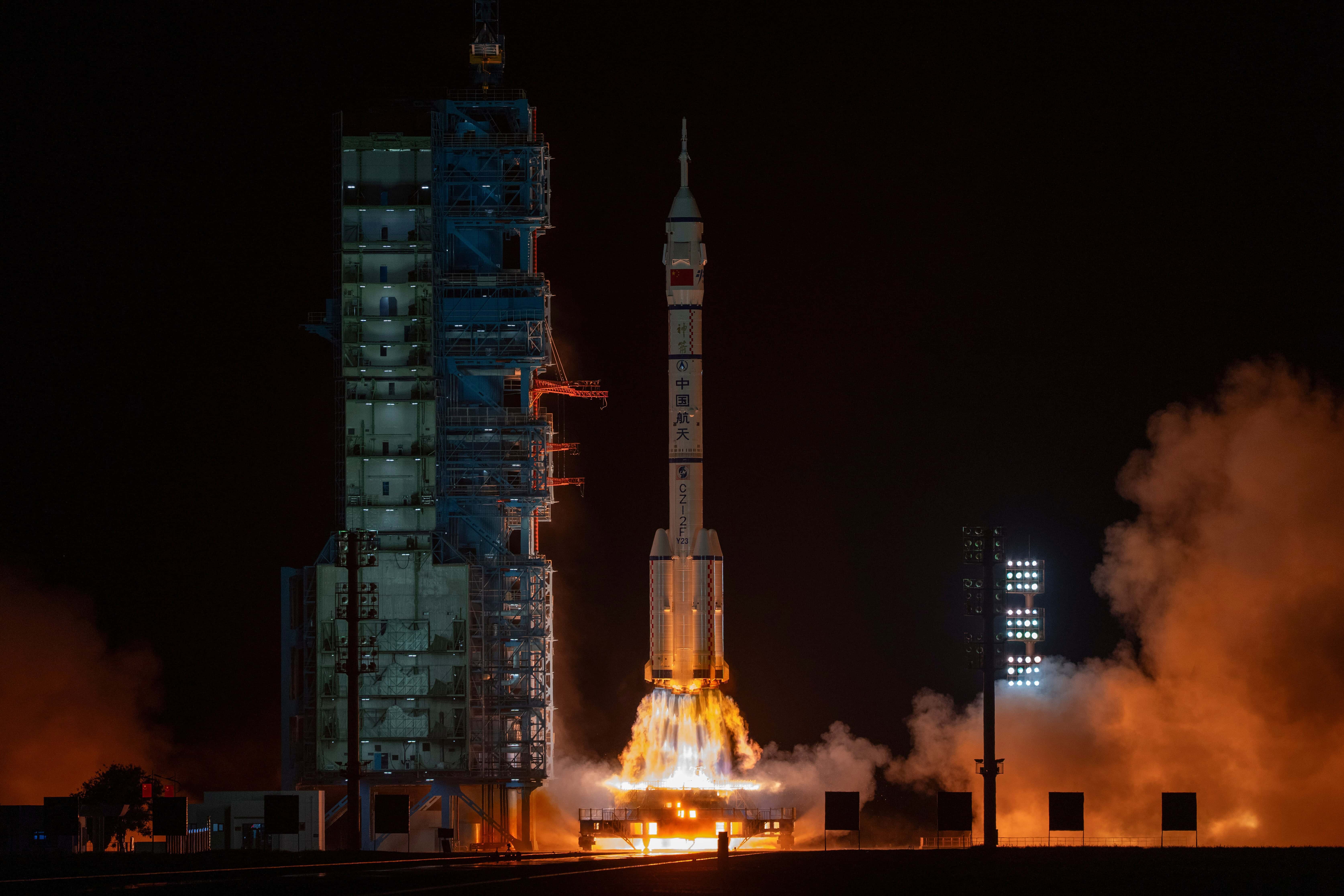 China lanza misión Shenzhou 23
