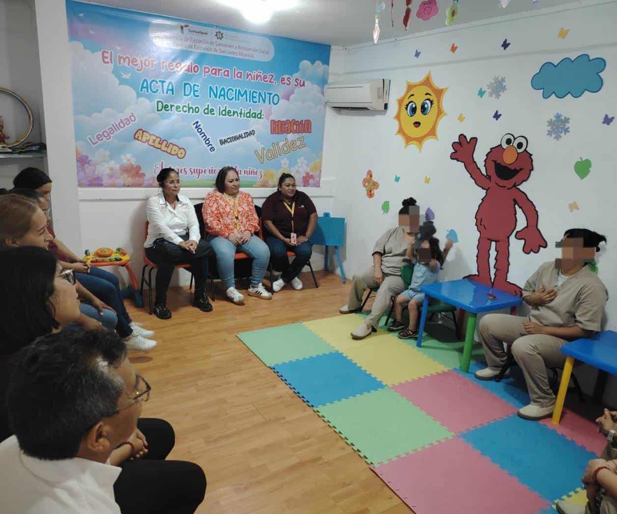 Llevan educación inicial y crianza respetuosa al CEDES Llevan educación inicial y crianza respetuosa al CEDES