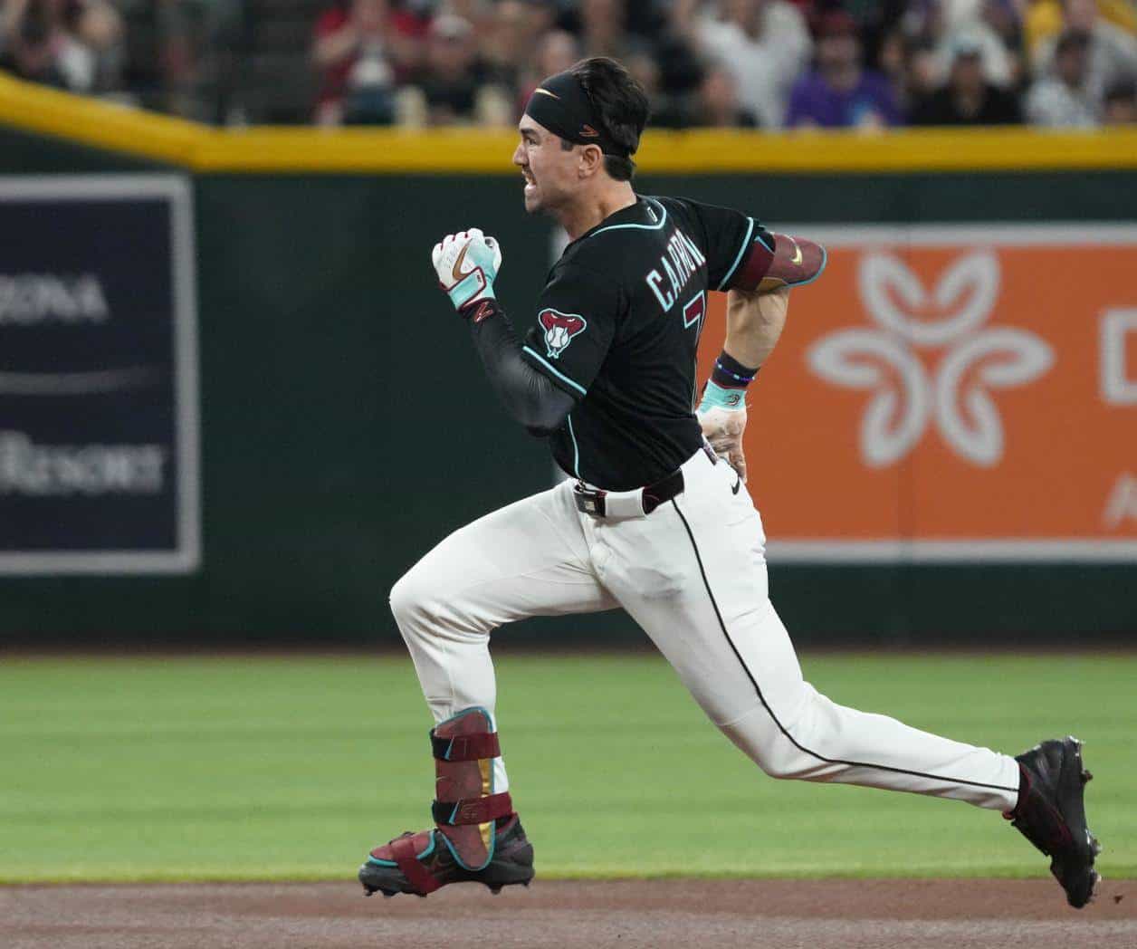 Arizona aplasta a Rockies