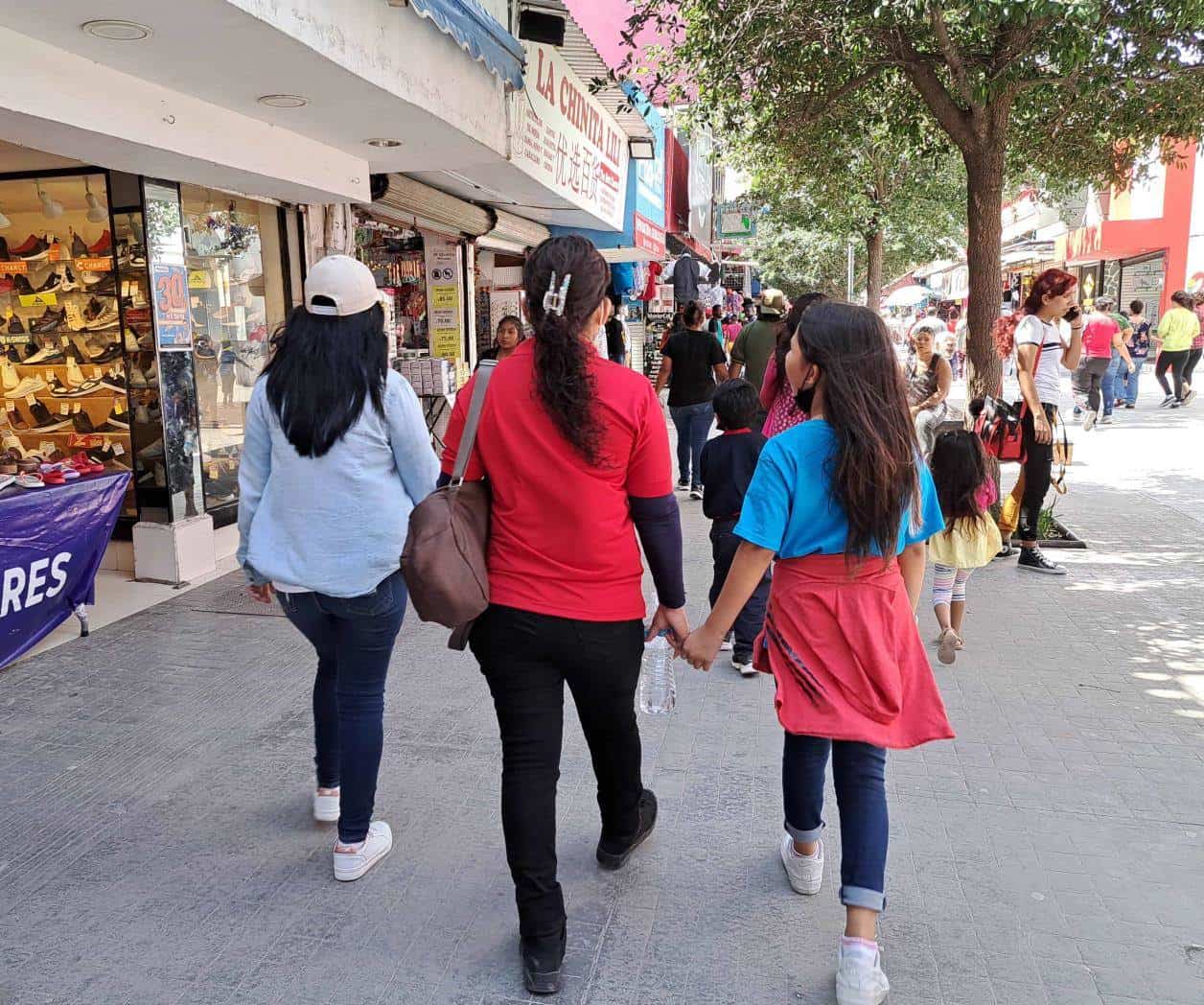 Unión Femenina Católica Mexicana organiza charla para madres solteras