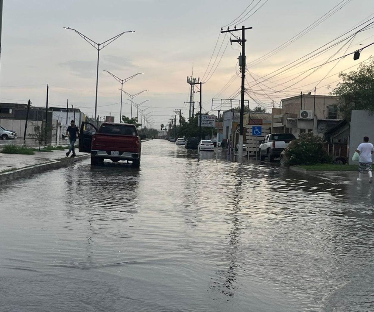 Lluvia de dos pulgadas inunda Matamoros