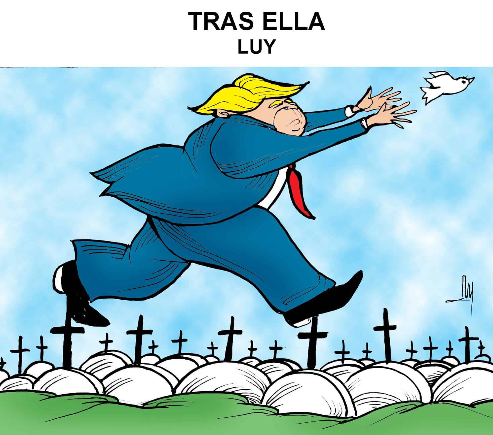 Tras ella