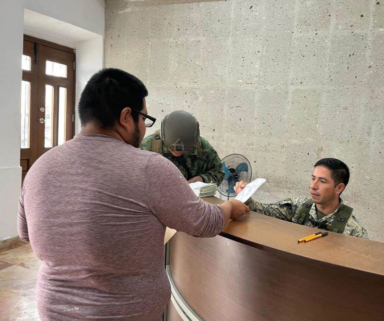 Invitan a liberar cartilla militar