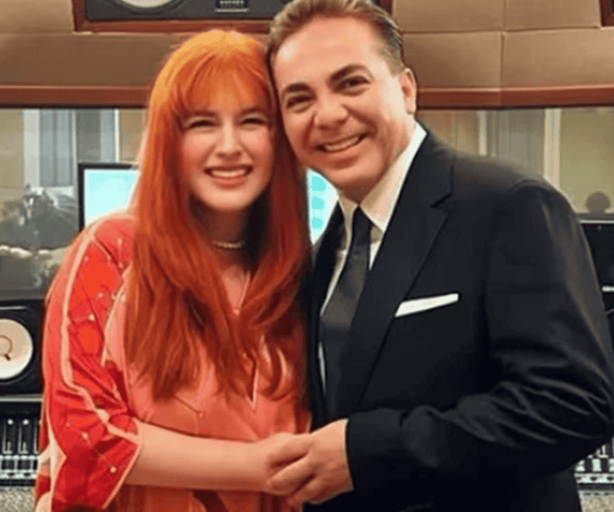 Ex lo tacha  de “corriente”