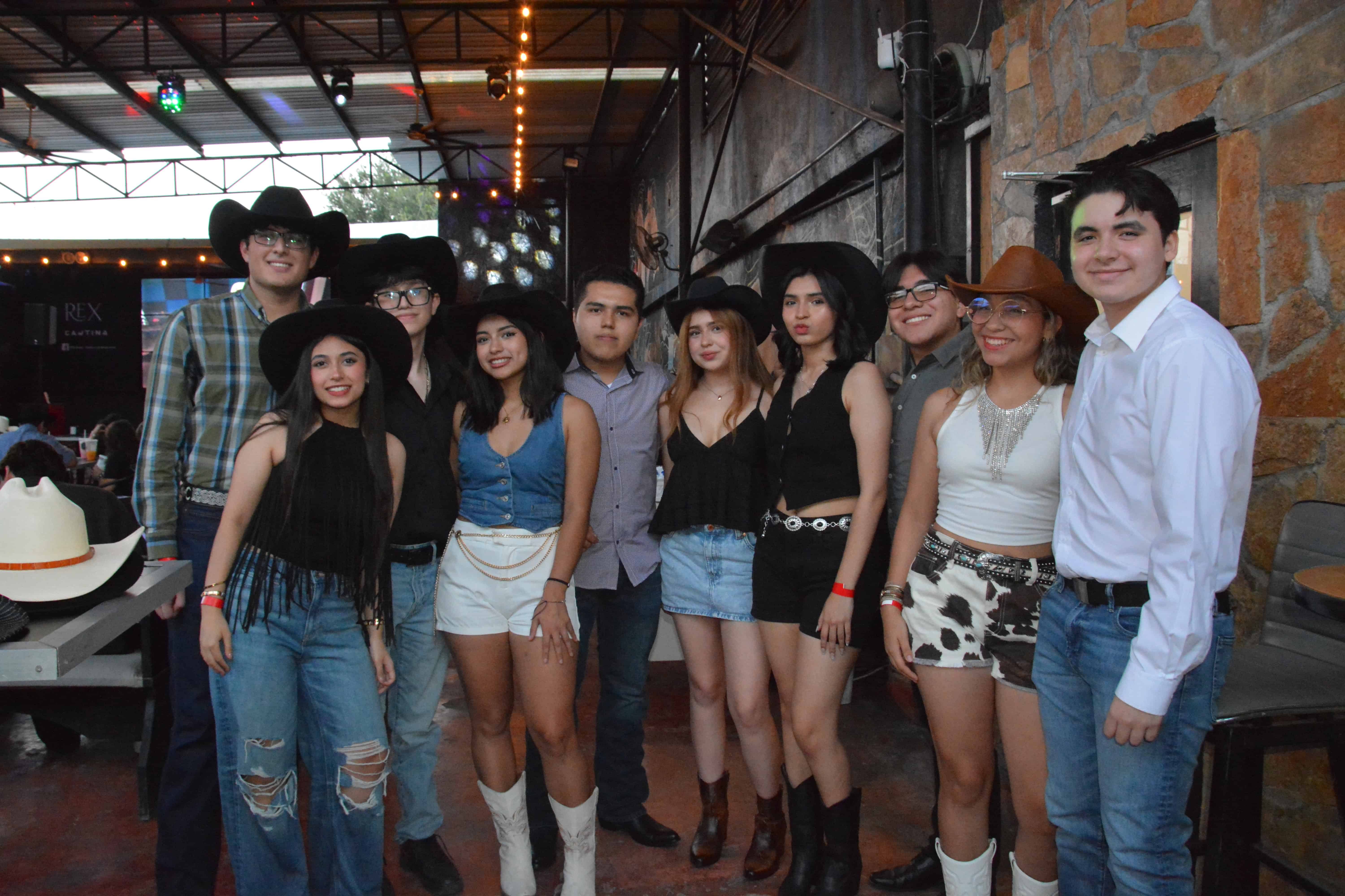 Celebran en grande: Fiesta ‘western’