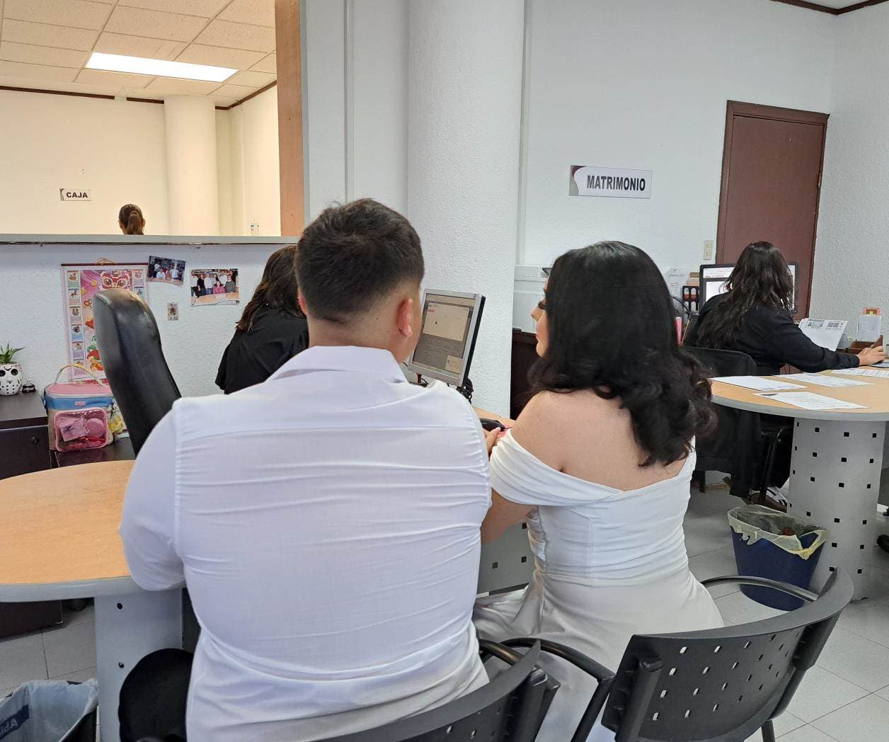 Simplifica requisitos para matrimonio civil