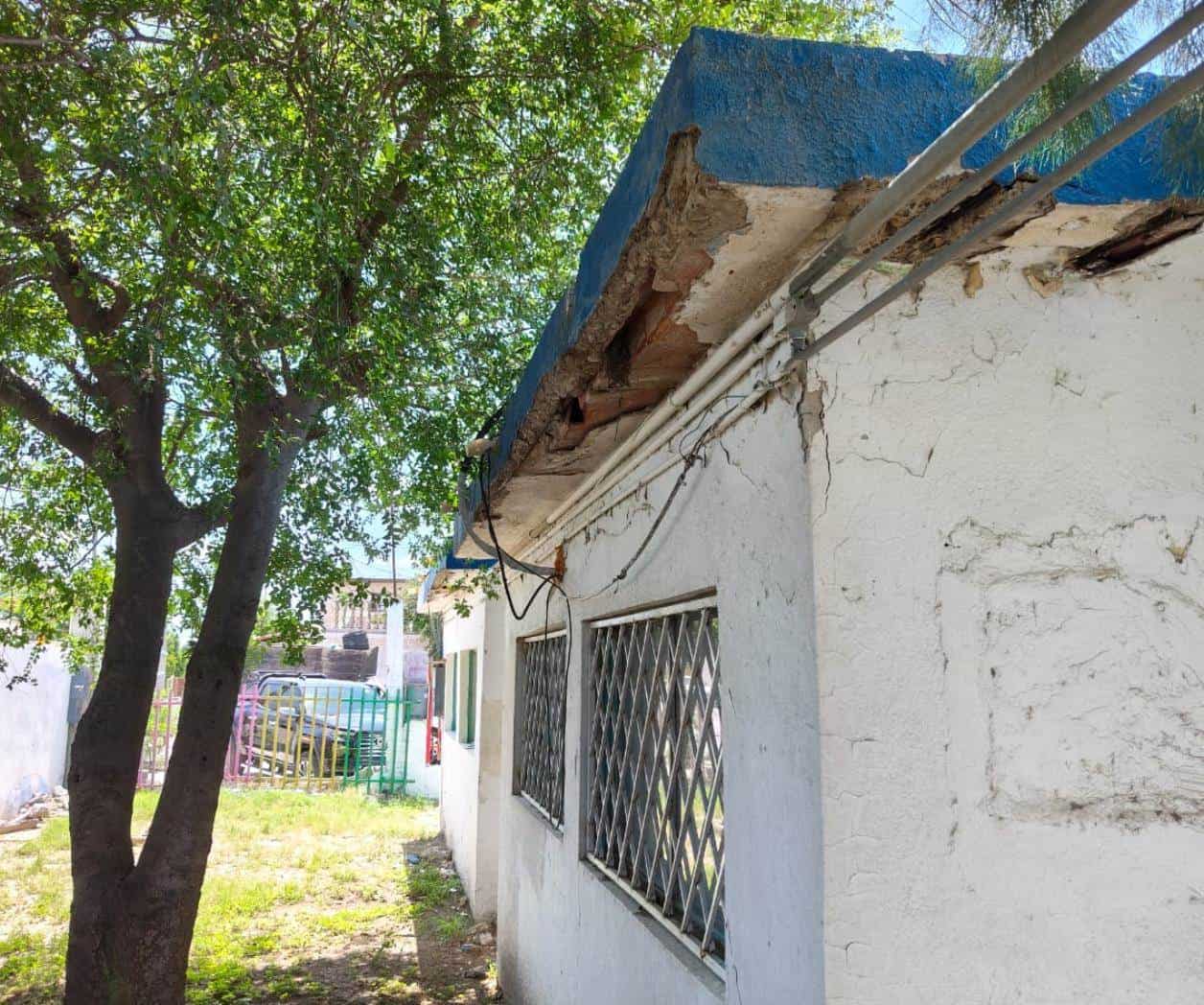 Peligran 96 niños por hundimiento de kínder