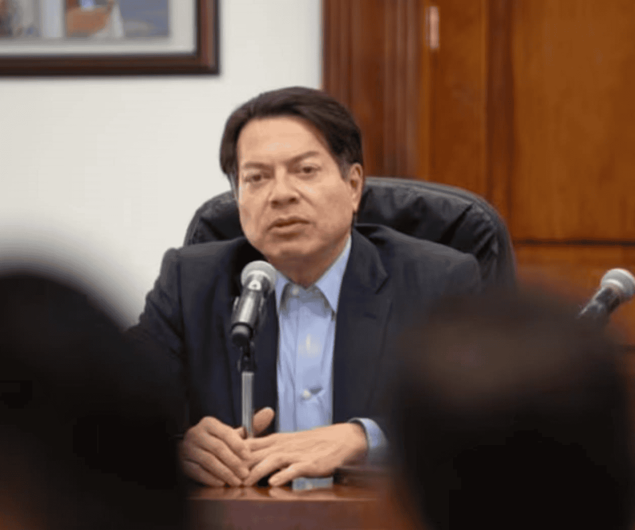SEP entrega cédulas temporales a médicos del Mundial