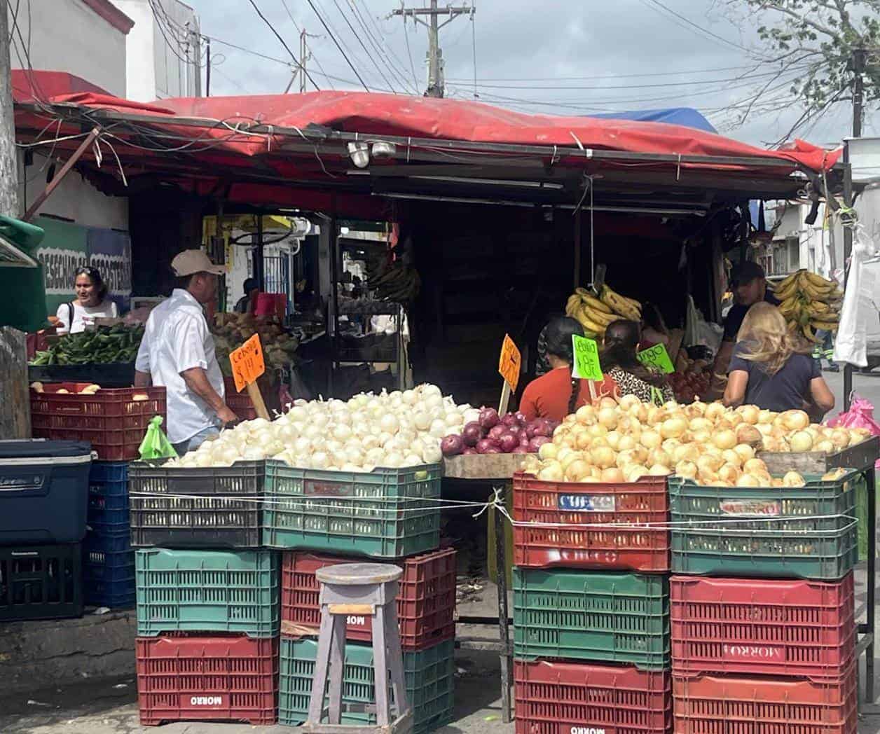 Crece hasta 70% el comercio local