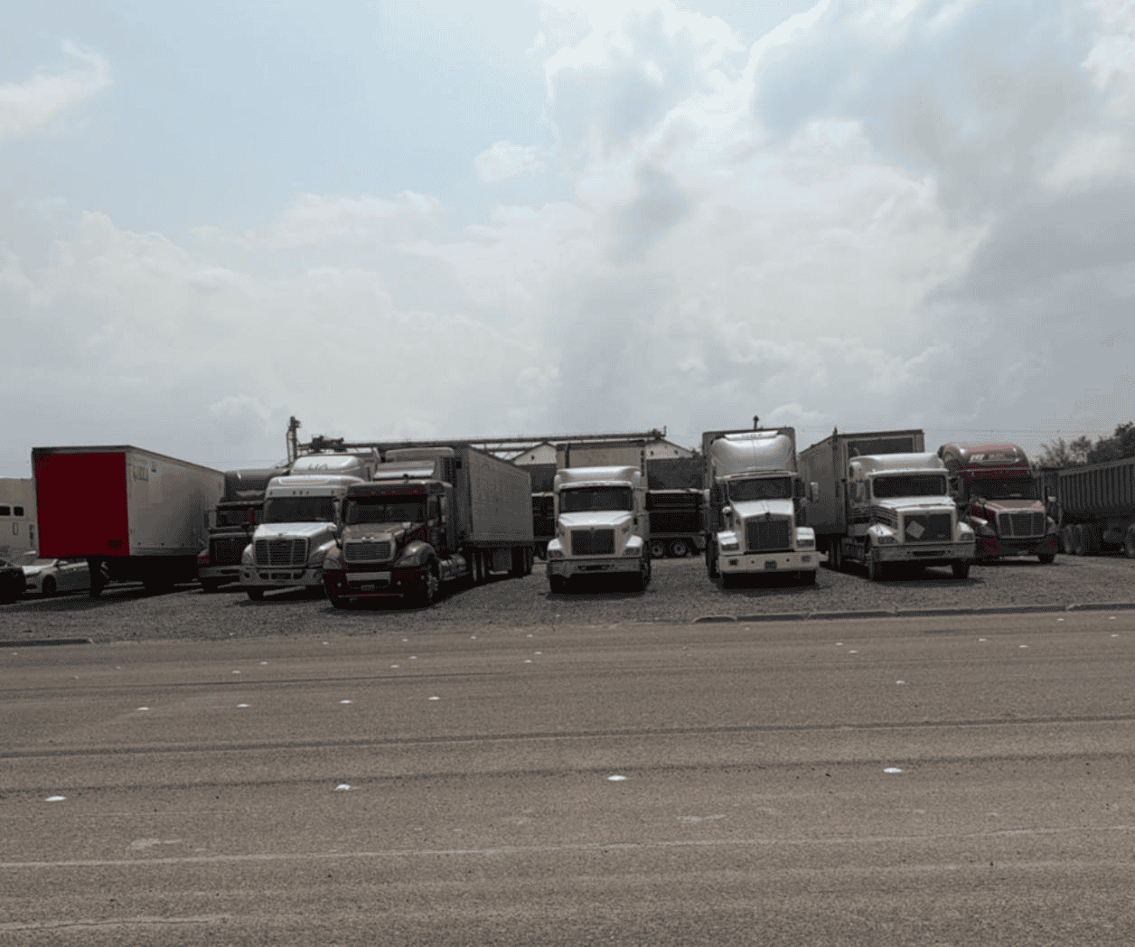 Transportistas amenazan con cerrar puente en Nuevo Progreso
