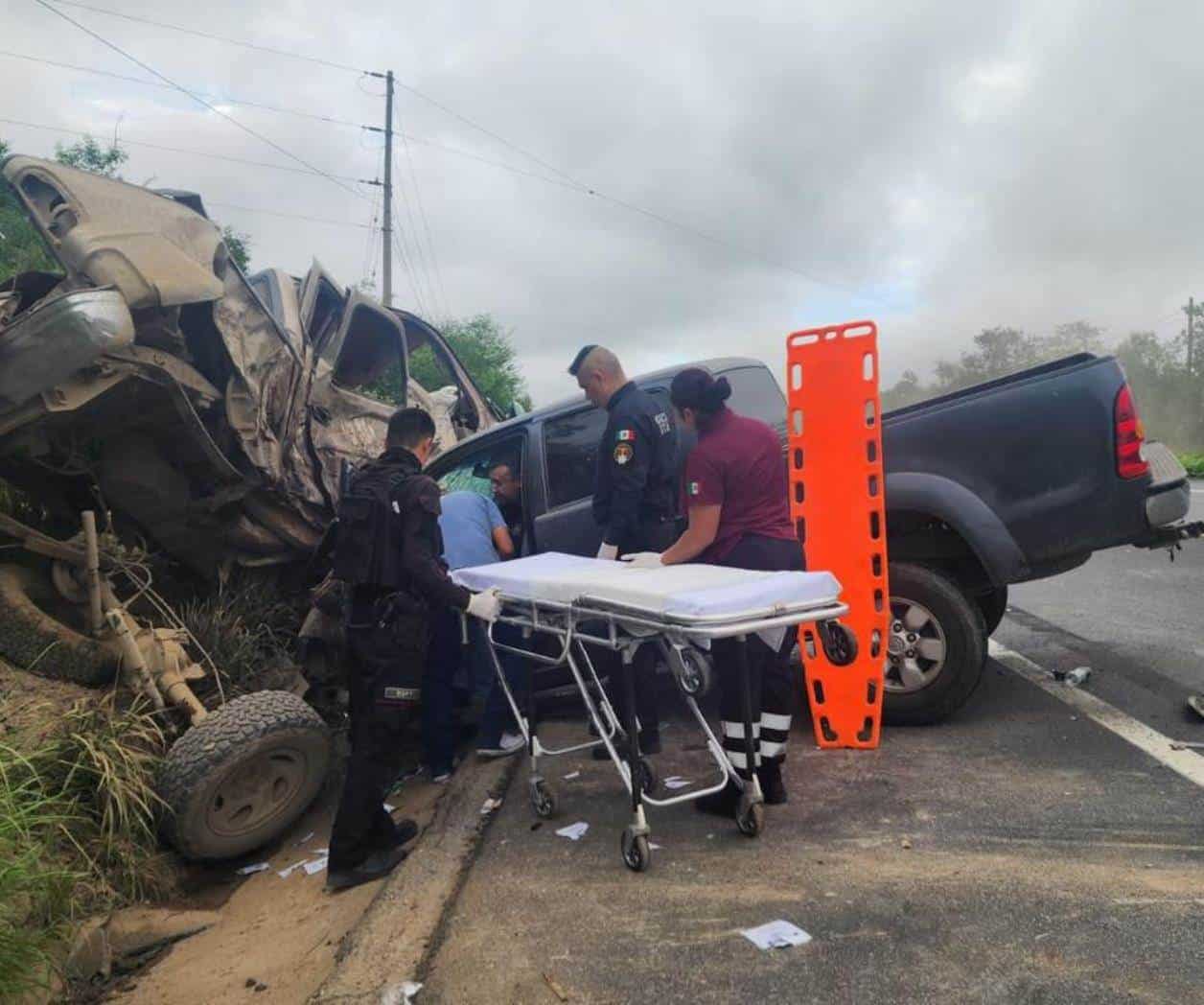 Muere joven en choque  frontal; otro sale herido