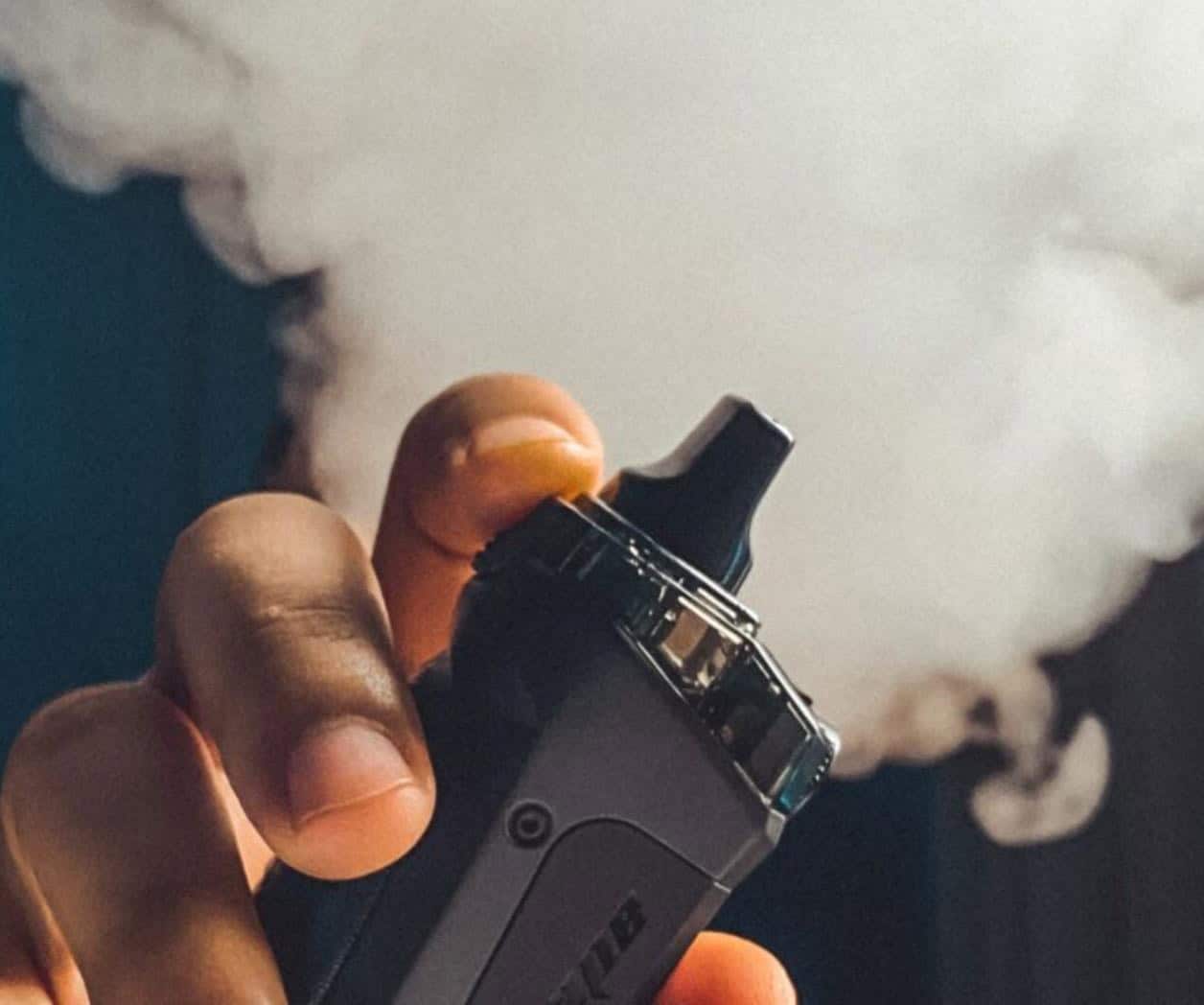 Alertan por alza de vapeadores entre los adolescentes