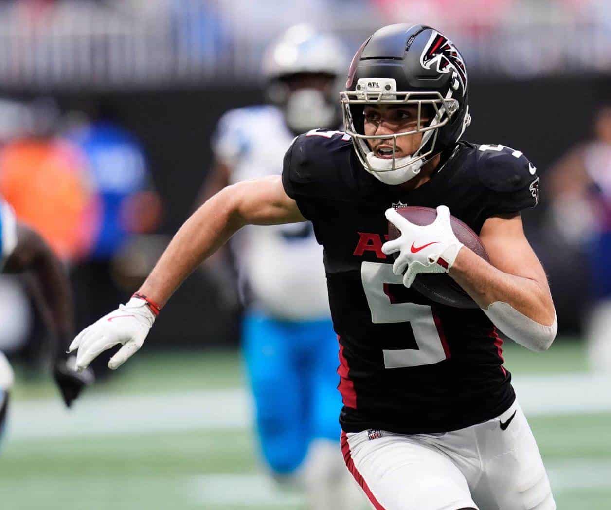 Halcones acuerdan extensión de contrato con Drake London Halcones acuerdan extensión de contrato con Drake London