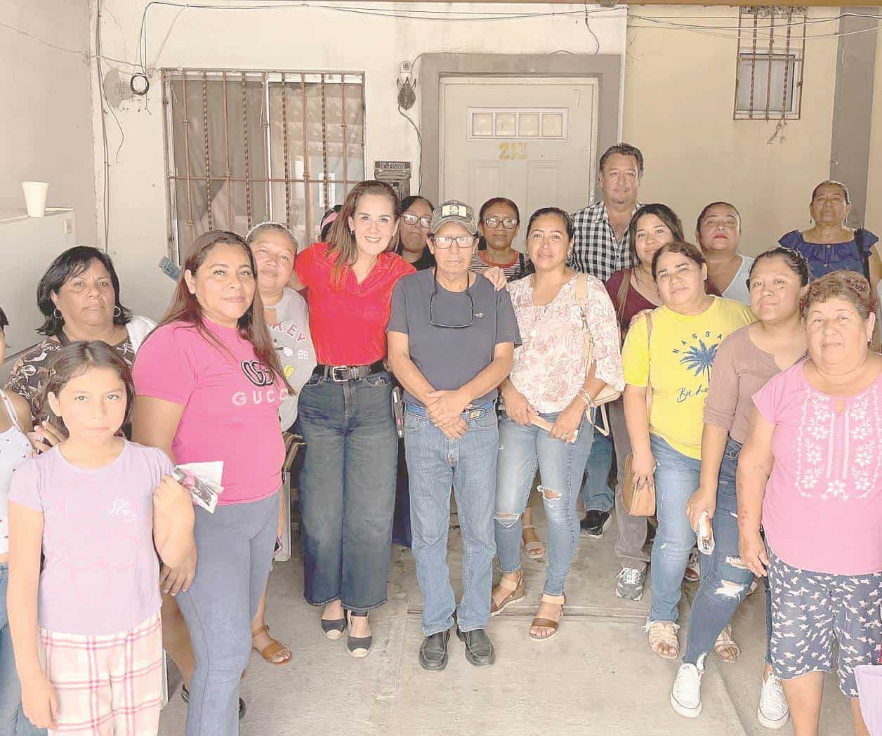 Exponen necesidades a legisladora federal