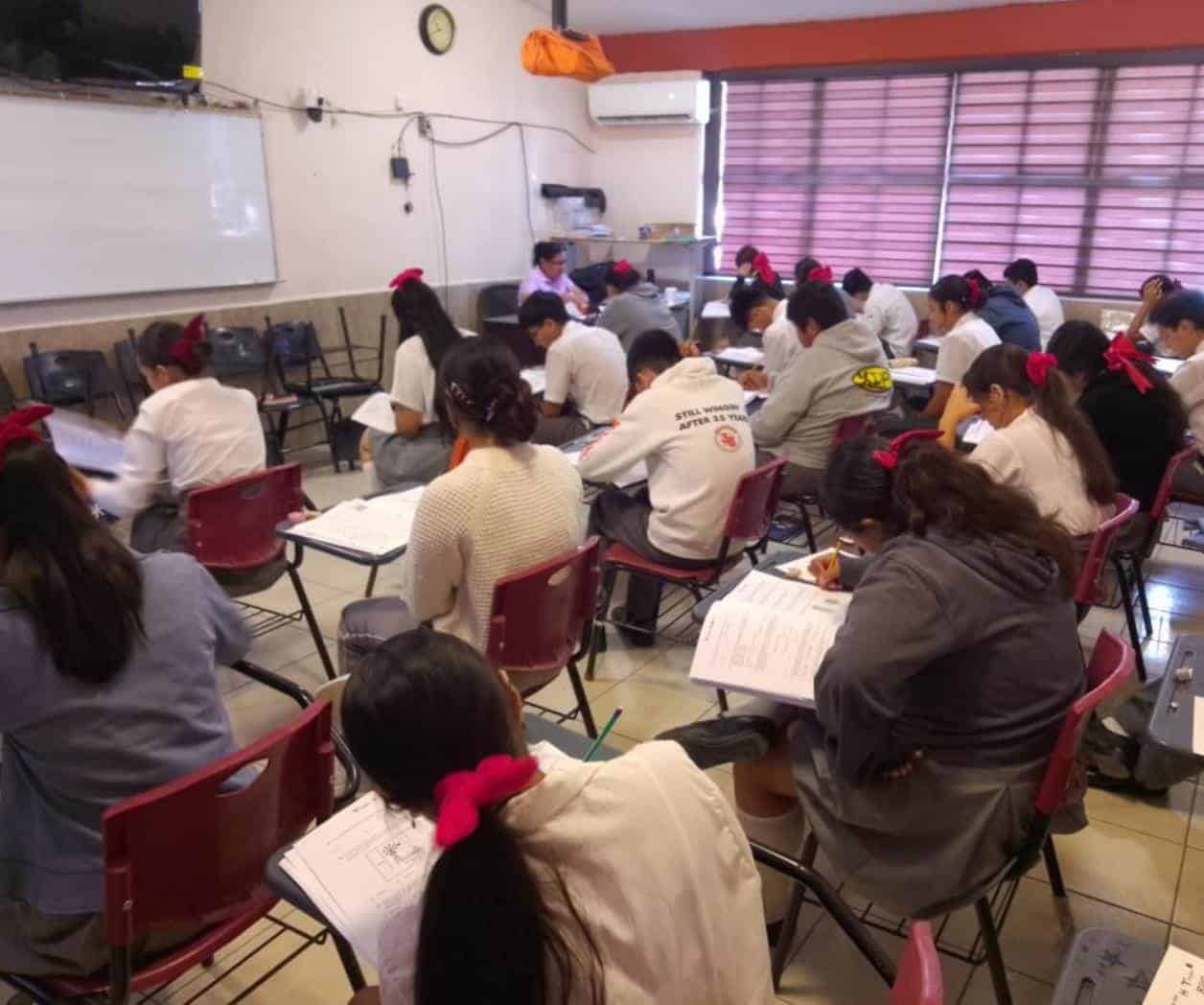 Presentan estudiantes examen Tam Aprende
