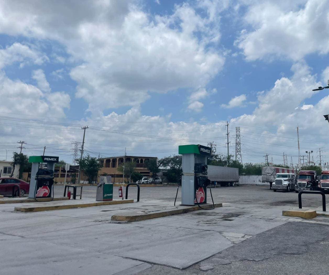 Se mantiene diésel por debajo de los 27 pesos