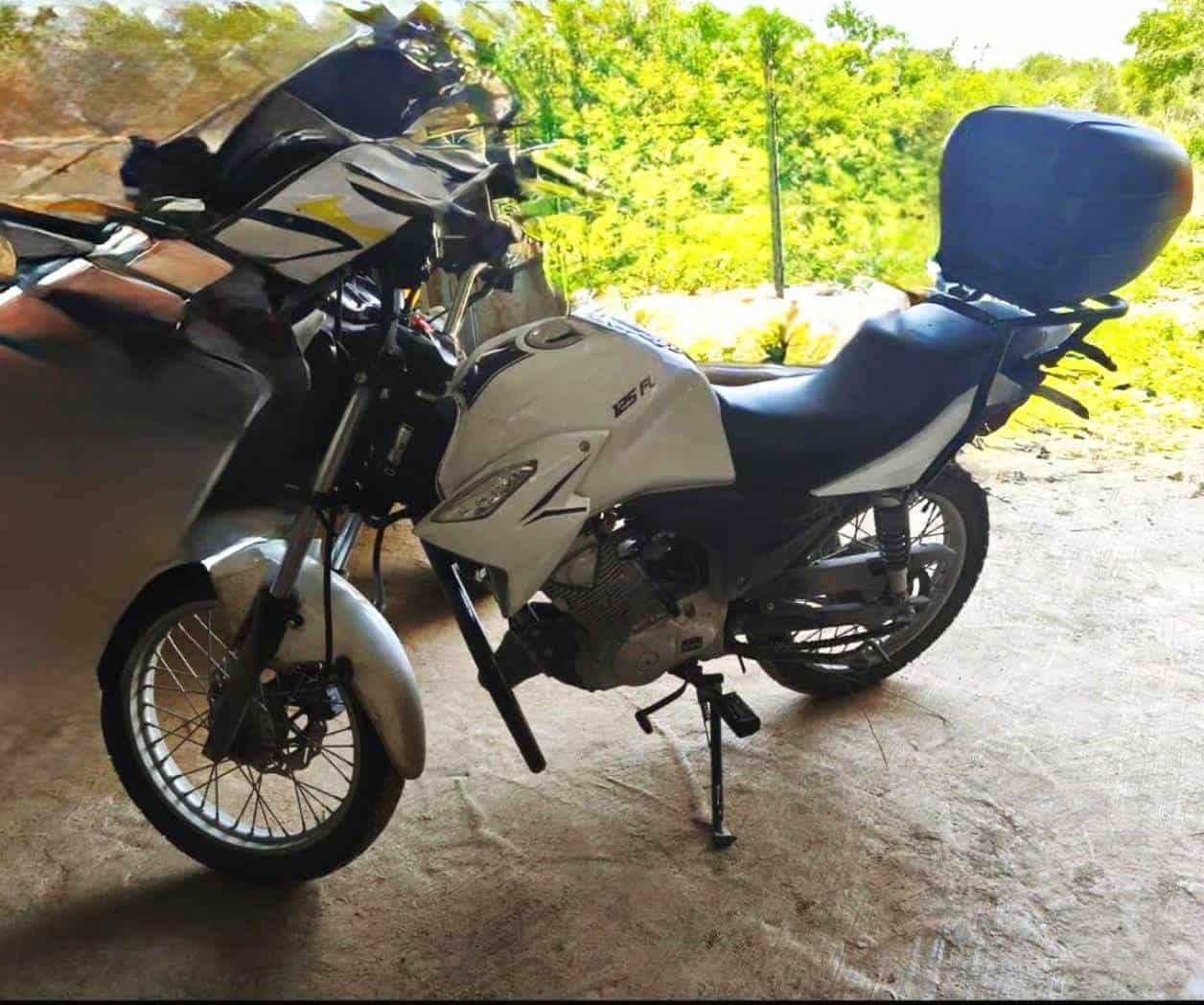 Recuperan motocicleta robada; hay un detenido