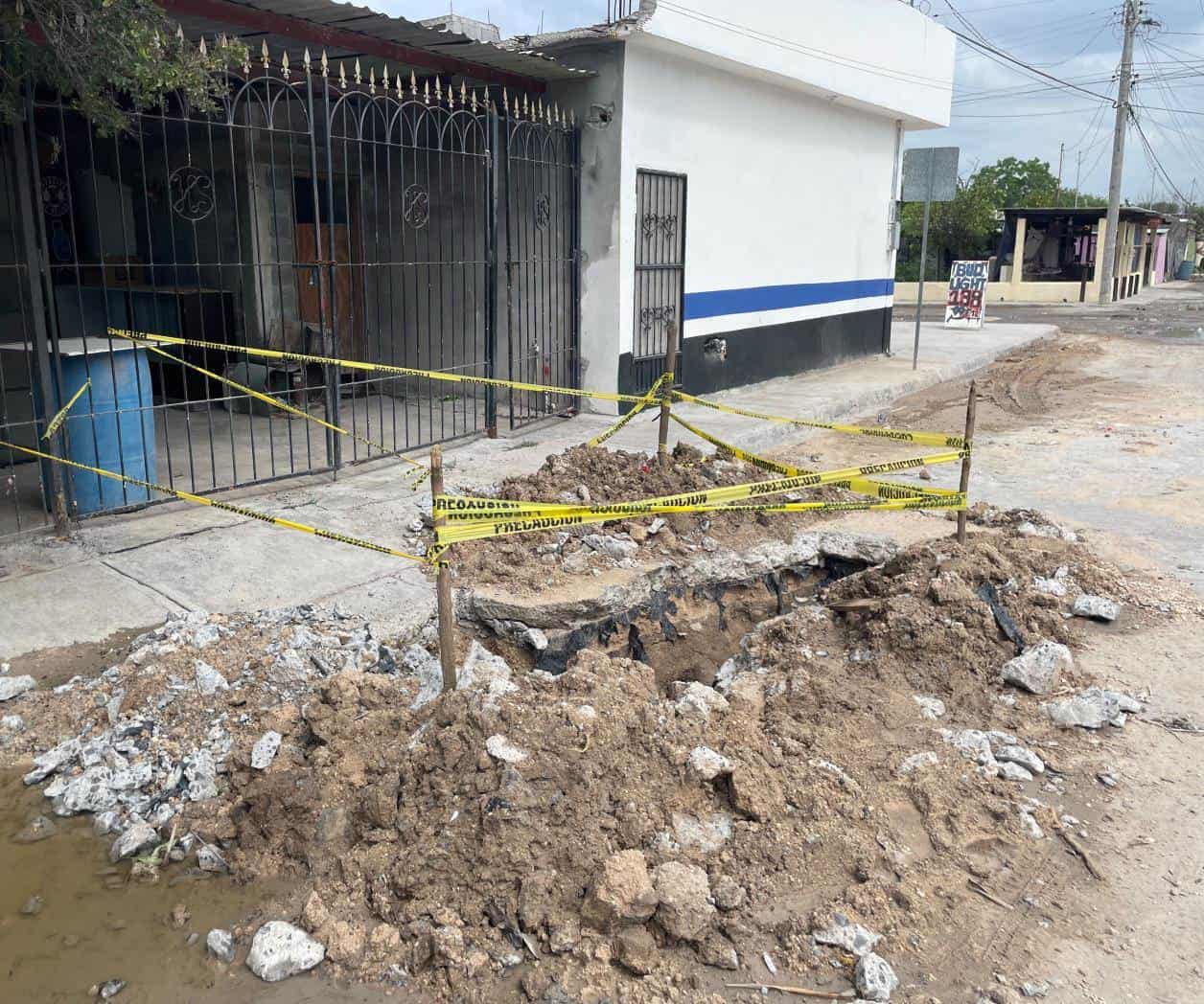 Reparan fuga, pero dejan obra inconclusa