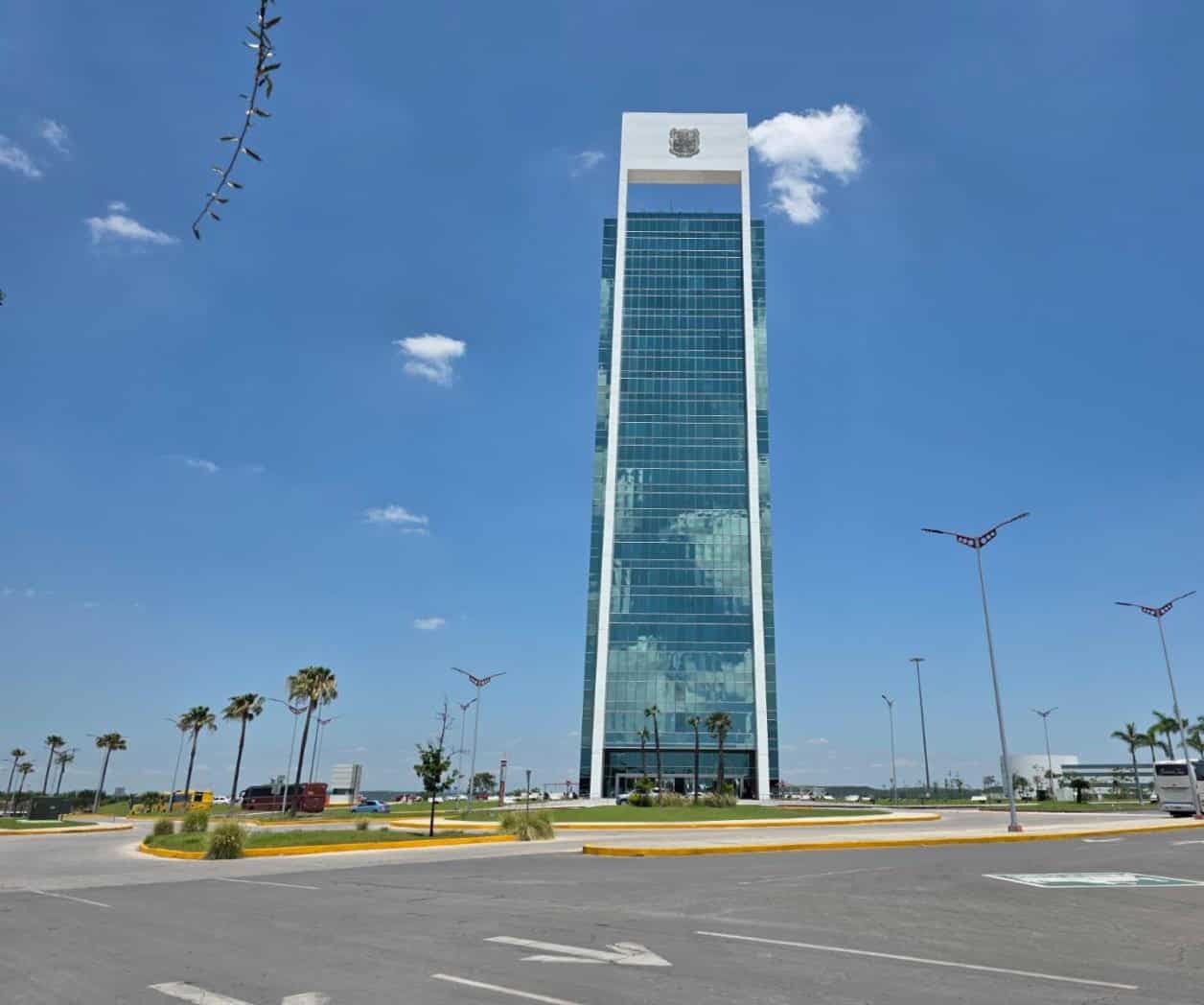 Mundial vacía oficinas y aulas