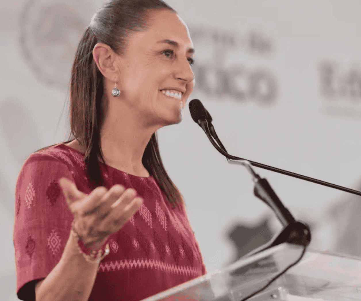 Sheinbaum reitera reconocimiento a maestros