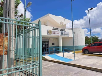 Maleza y riesgos en área deportiva