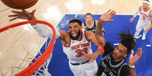Buscan los Knicks su primer título en los últimos 53 años
