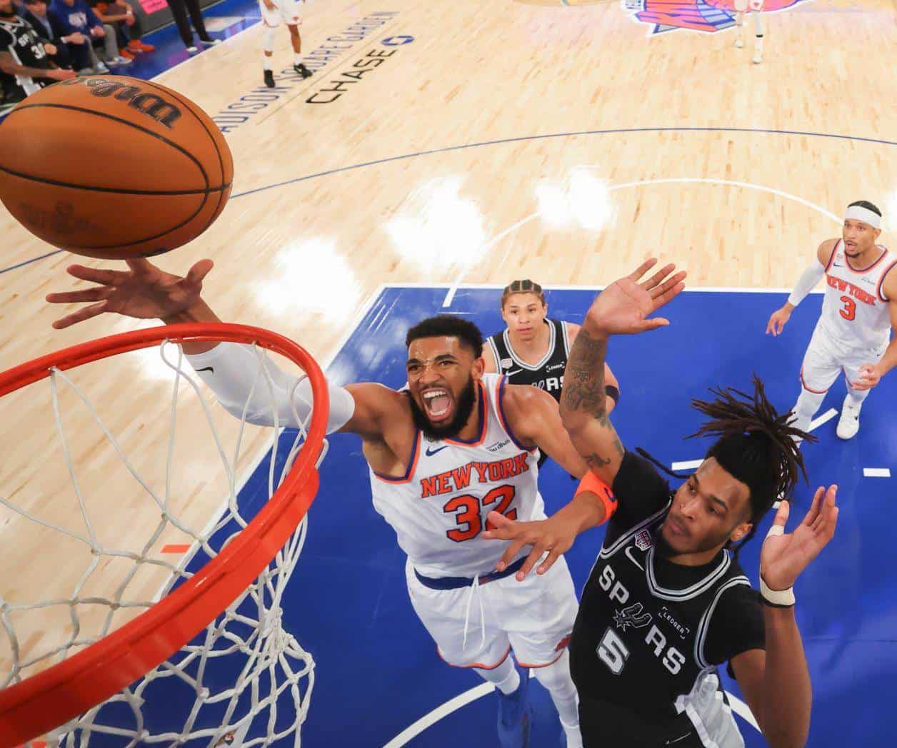Buscan los Knicks su primer título en los últimos 53 años