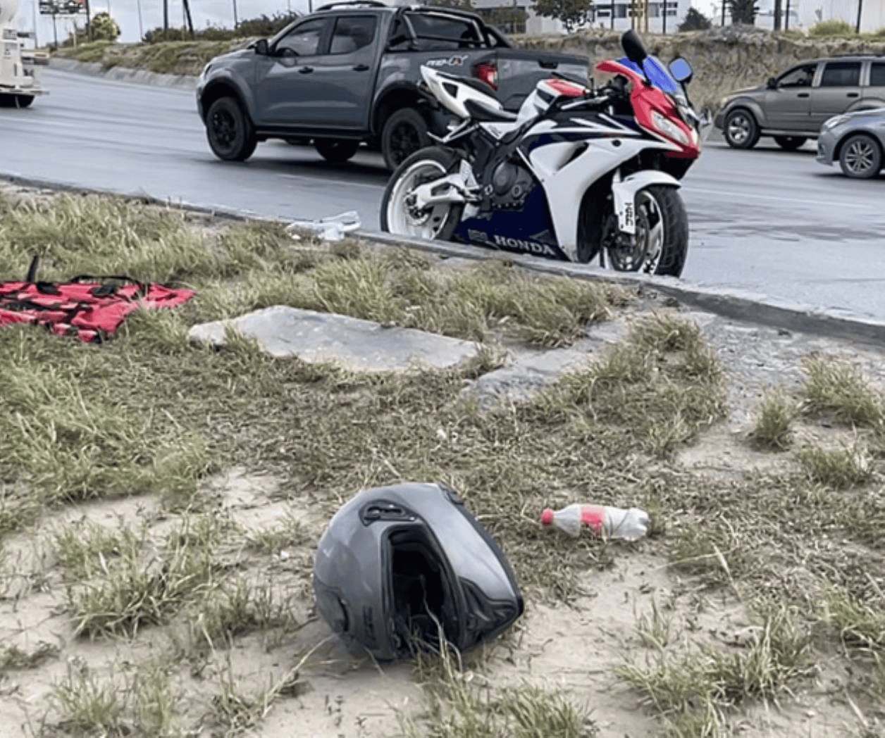 Motociclistas heridos tras derrapar en la Río Bravo-Reynosa Motociclistas heridos tras derrapar en la Río Bravo-Reynosa