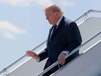Trump afirma que barcos comienzan a moverse en Ormuz