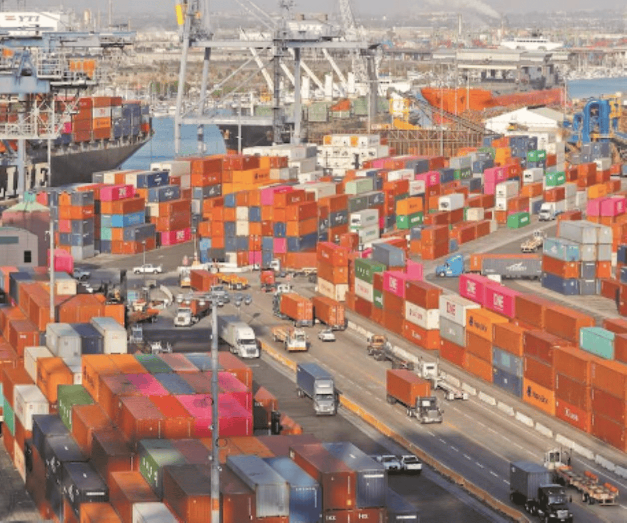 Exportaciones de EU a México logran récord en abril
