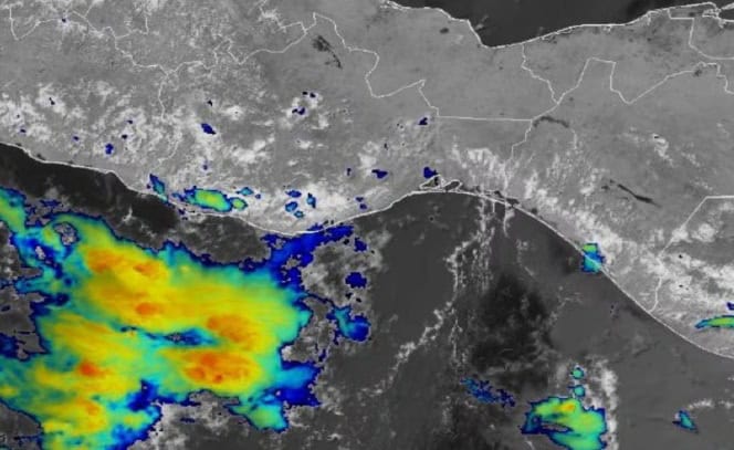 La Onda Tropical 8  provocará intensas lluvias en Oaxaca