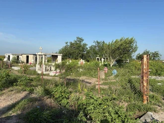  Denuncian abandono de panteón ejidal en Río Rico