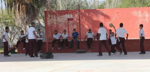 Suspenden actividades al aire libre en primarias