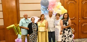 Feliz celebra sus 70 años