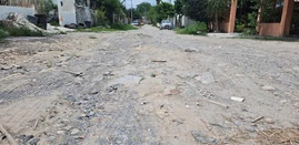 Arrastran décadas calles sin pavimento