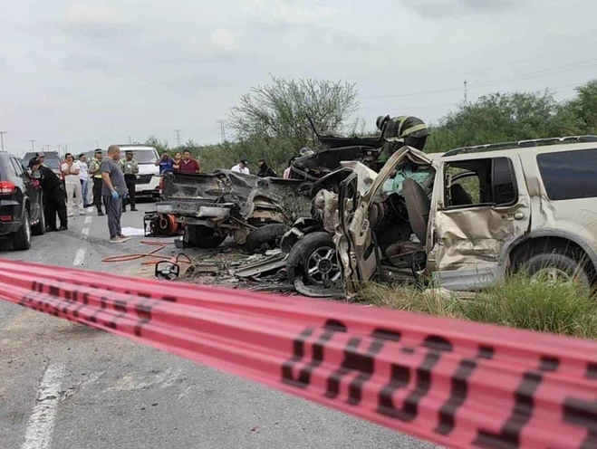 Falla en neumático deja un muerto y cuatro heridos