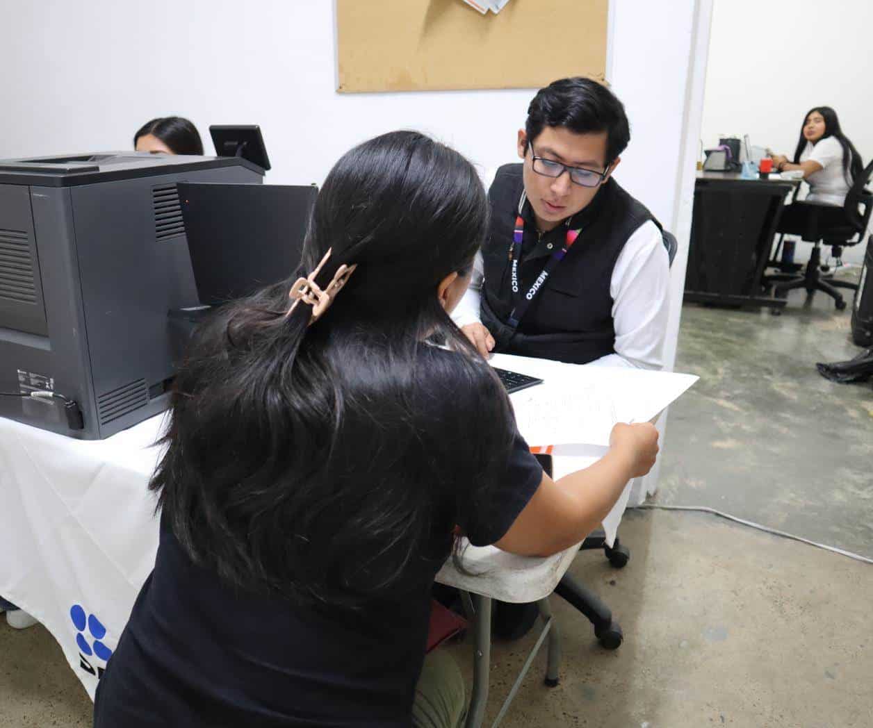 Benefician a contribuyentes durante jornada de atención
