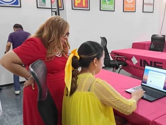 Inicia INE consulta para personas con discapacidad visual