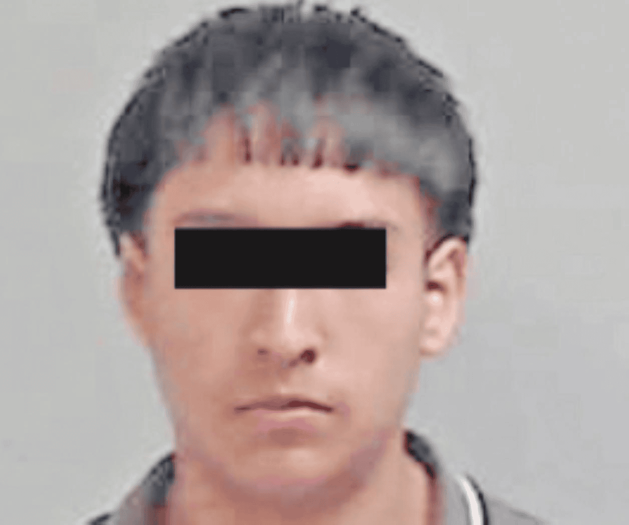 Acusan a sujeto de robo a mujer a mano armada