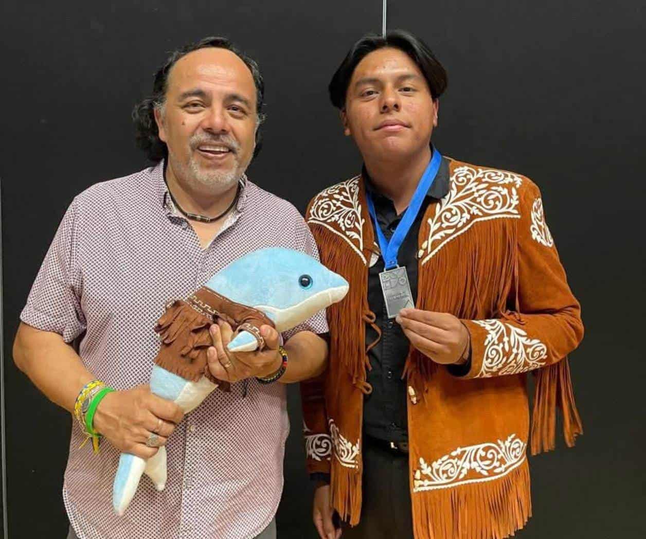 Gana medalla de plata en concurso iberoamericano