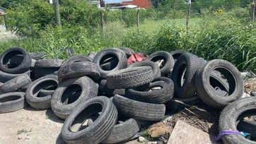 Denuncian tiradero de llantas en colonia
