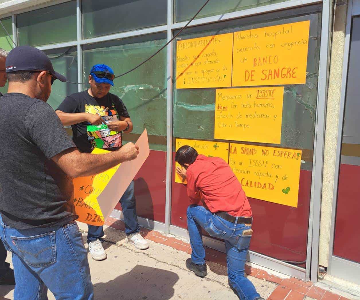 Protestan maestros por crisis en ISSSTE