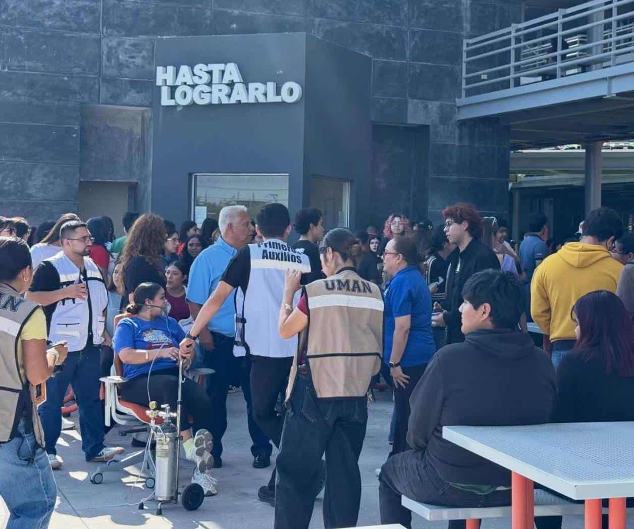 Realizan simulacro de evacuación en universidad